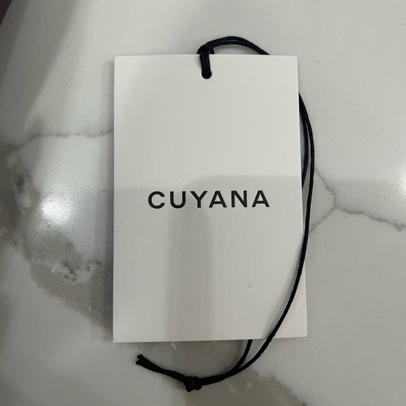 Cuyana Nano Zipper Pouch in Cherry NWT - Picture 7 of 12